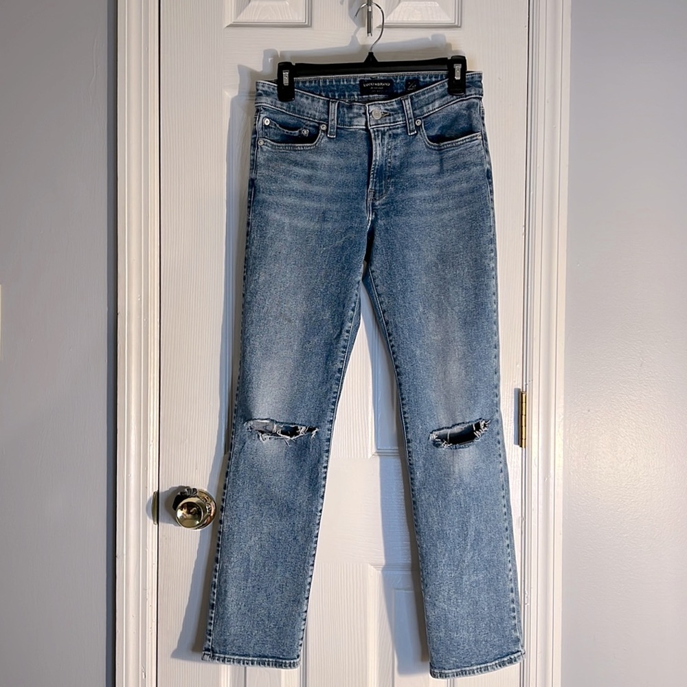 Lucky brand Women’s distressed mid rise straight Jean